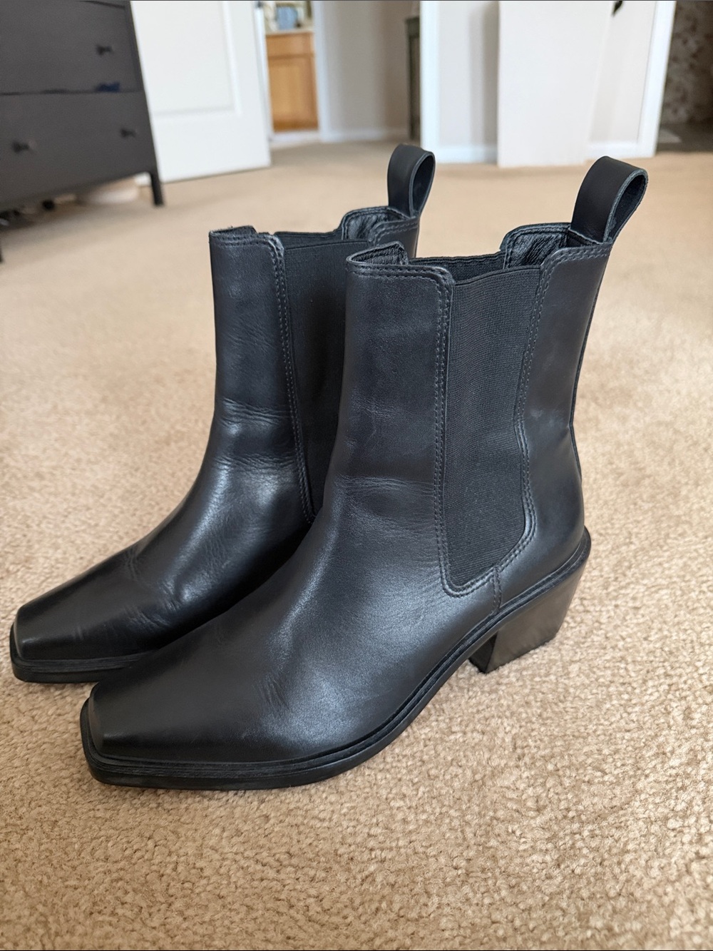 Matisse Chelsea boot Leather Chelsea Boots Black US 10M - Women’s